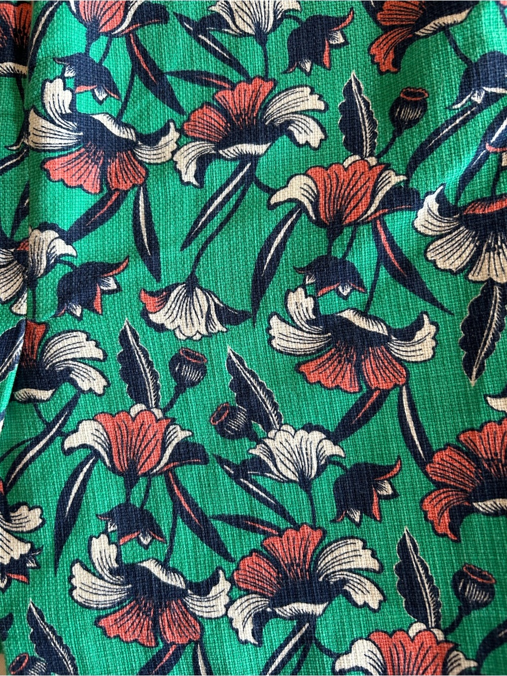 J Crew Floral Green pencil skirt. Hidden zipper small back slit size 8 EUC - Picture 3 of 6